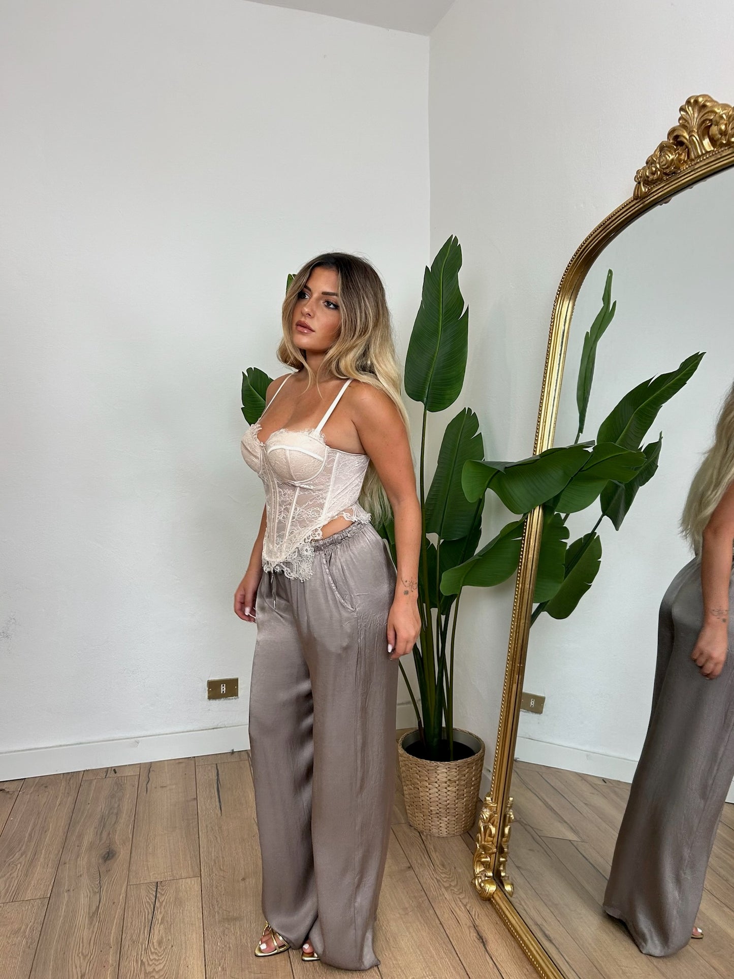 Top Afrodite nude