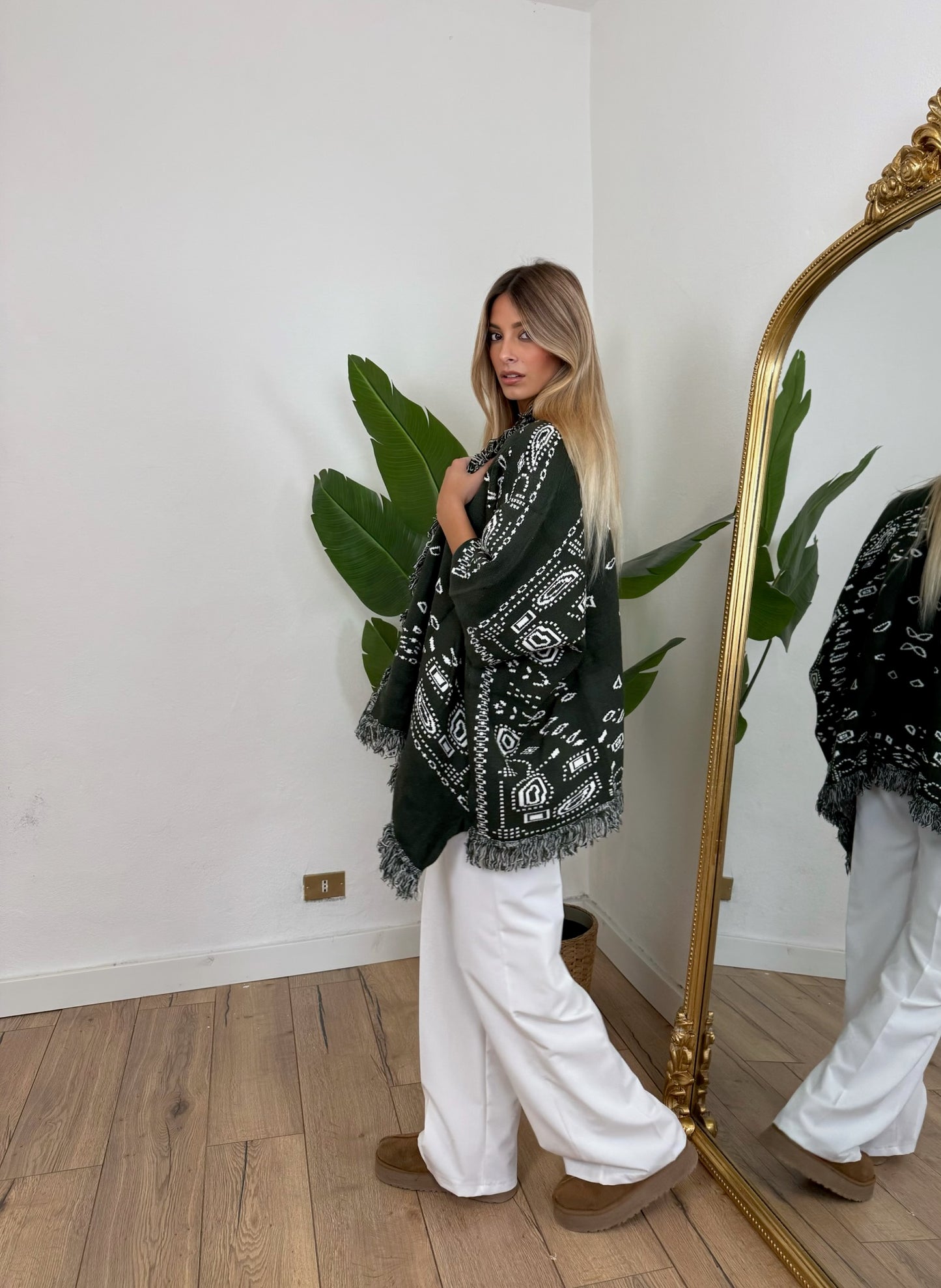 Pre order poncho bandana verde