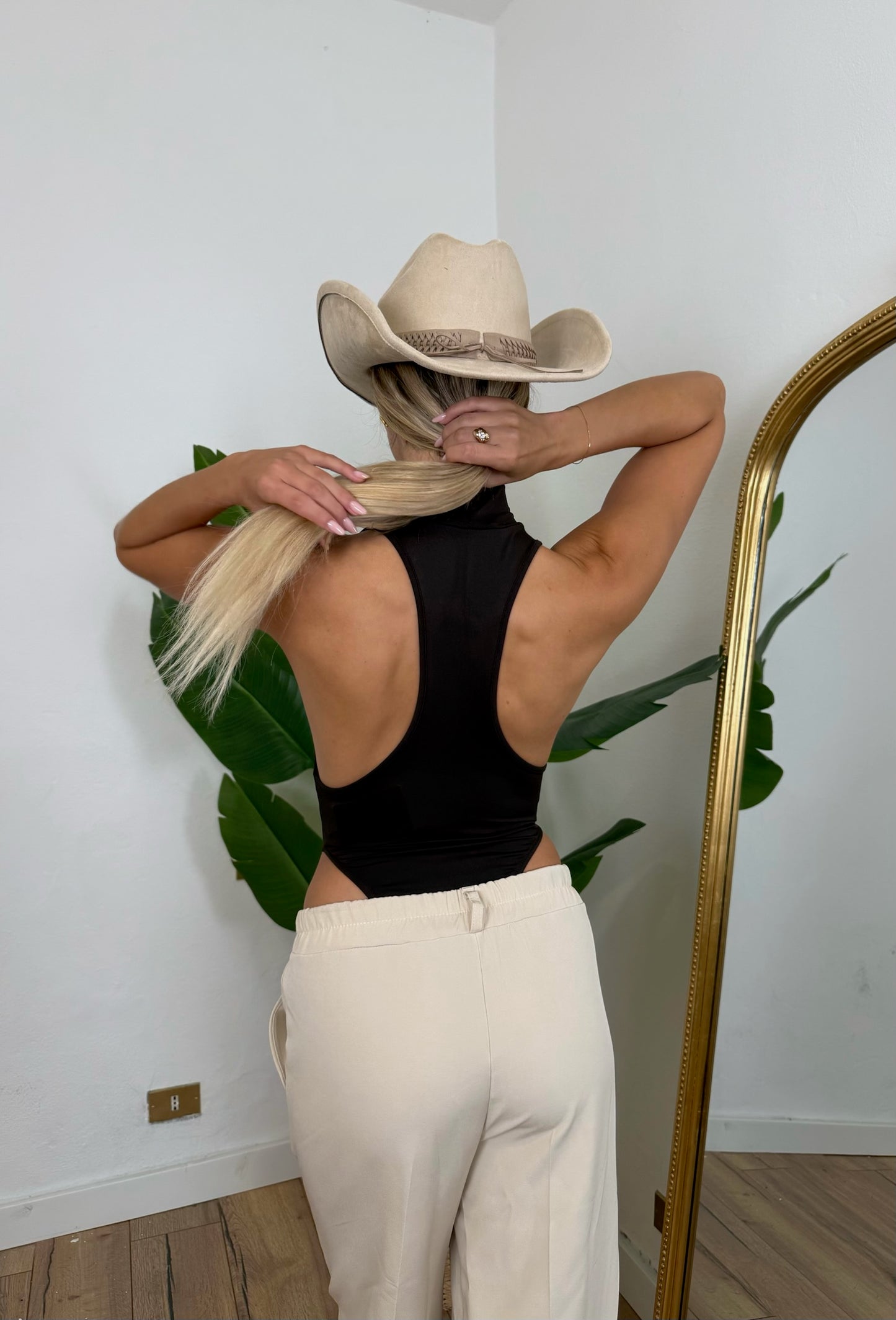 Body icon marrone