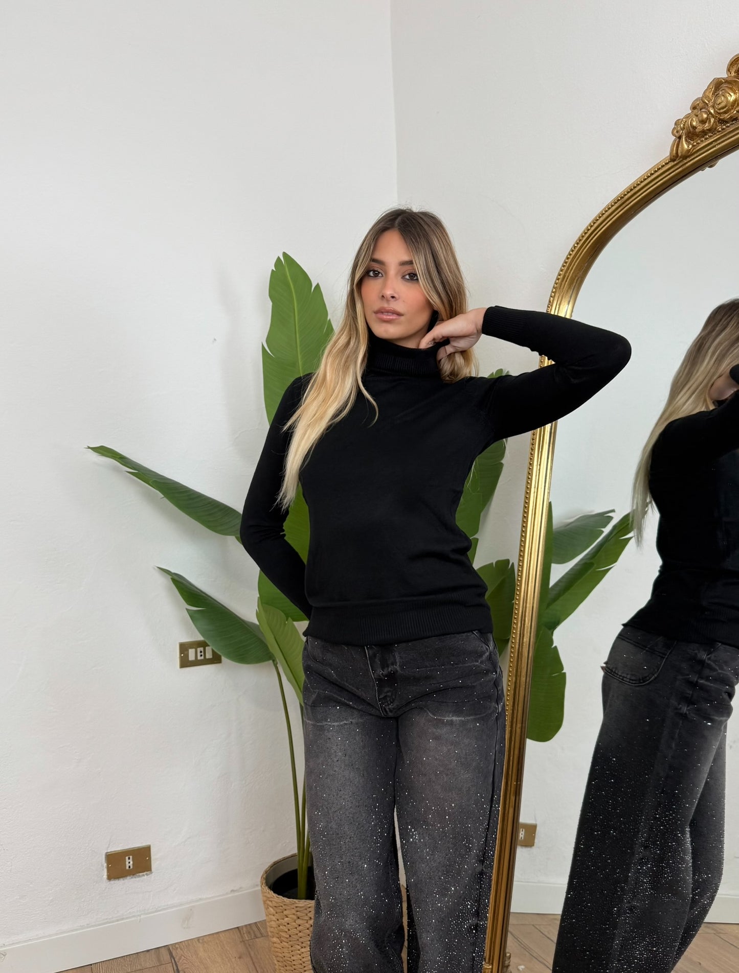Pullover Costanza collo alto nero