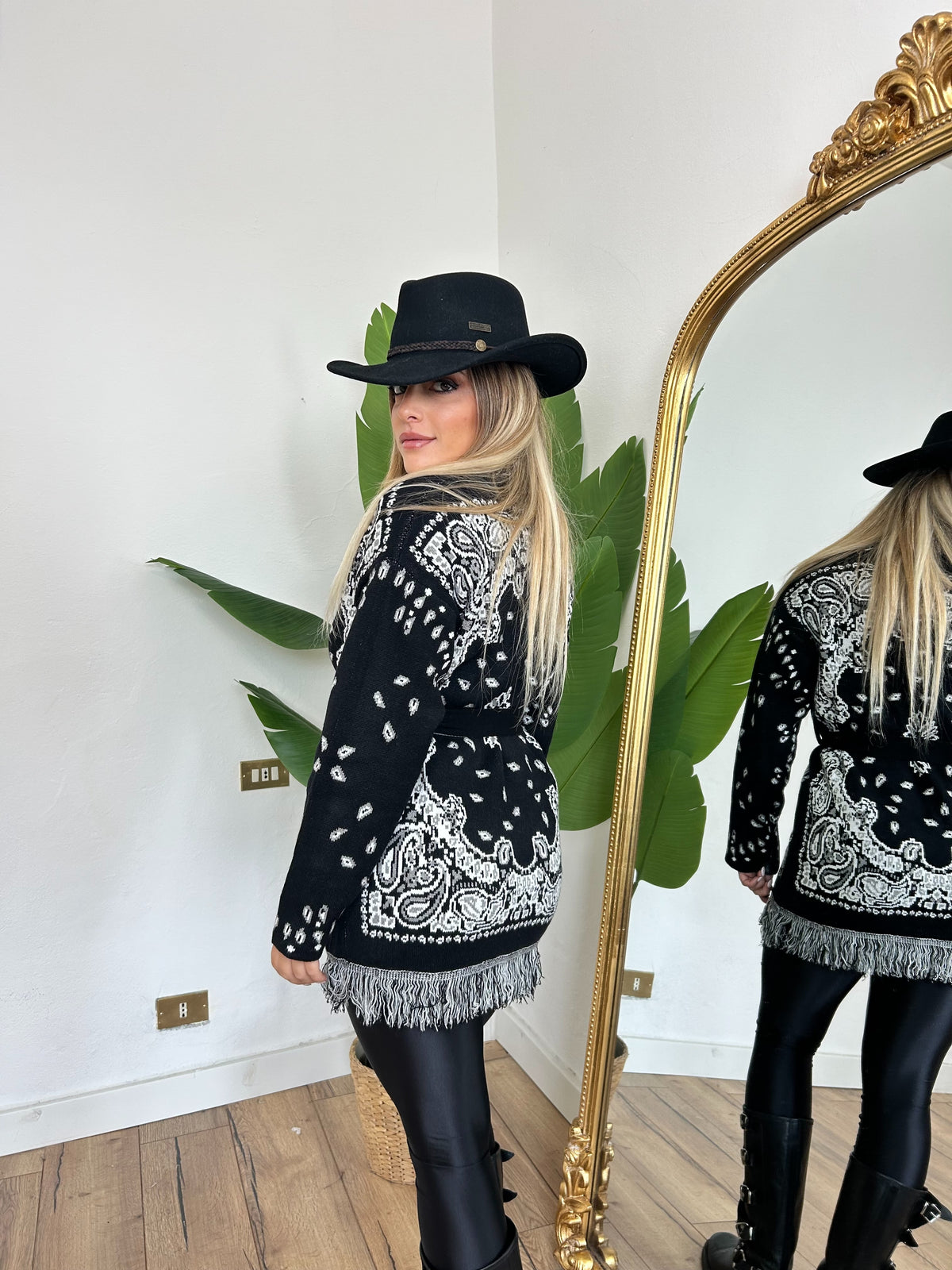 Pre order Cardigan St.Moritz nero