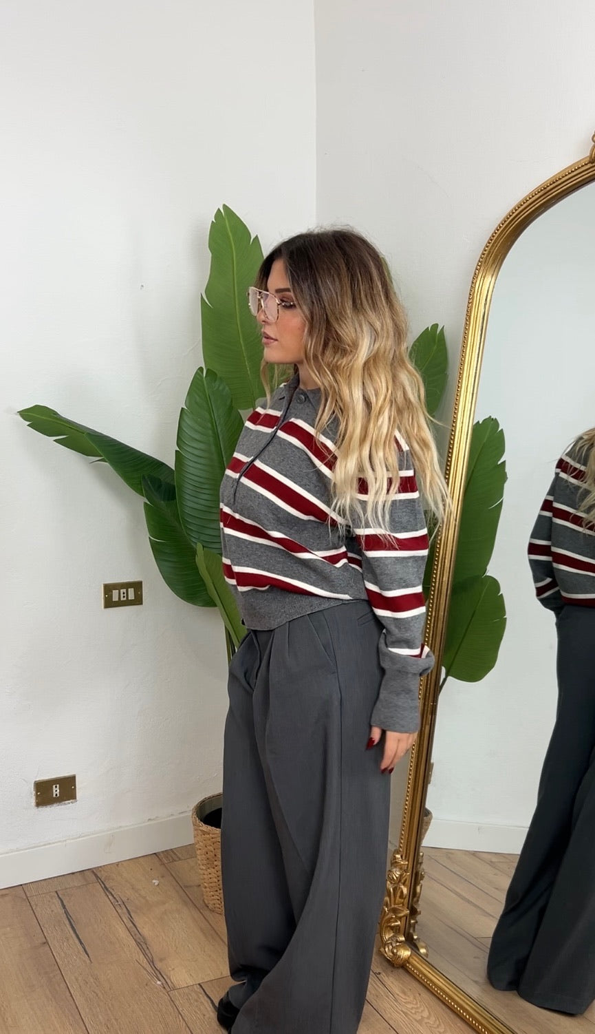 Maglia polo a righe grigia e bordeaux