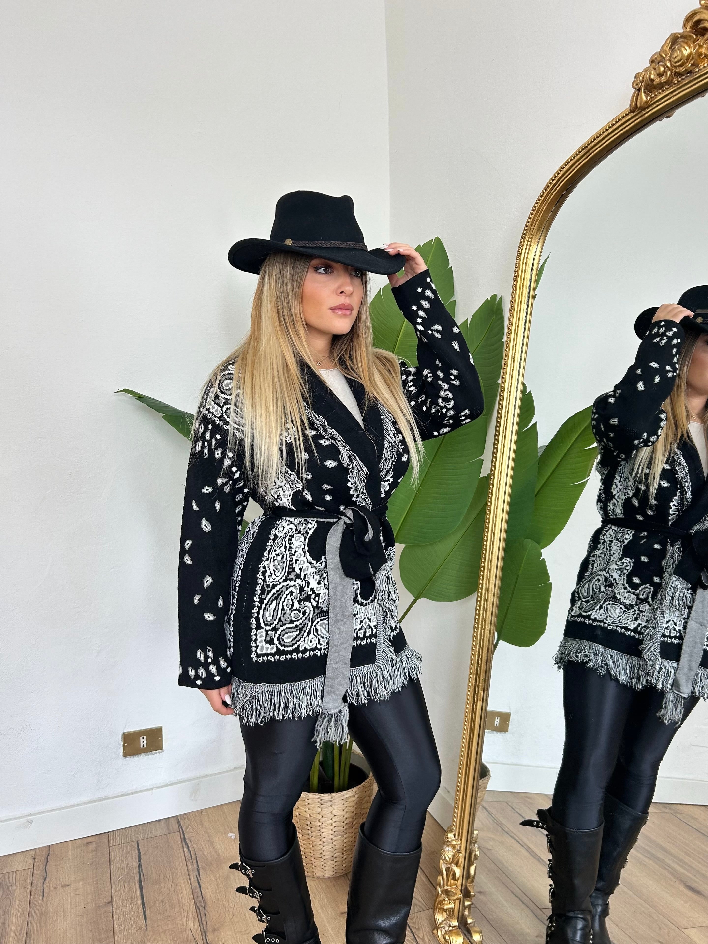 Pre order Cardigan St.Moritz nero