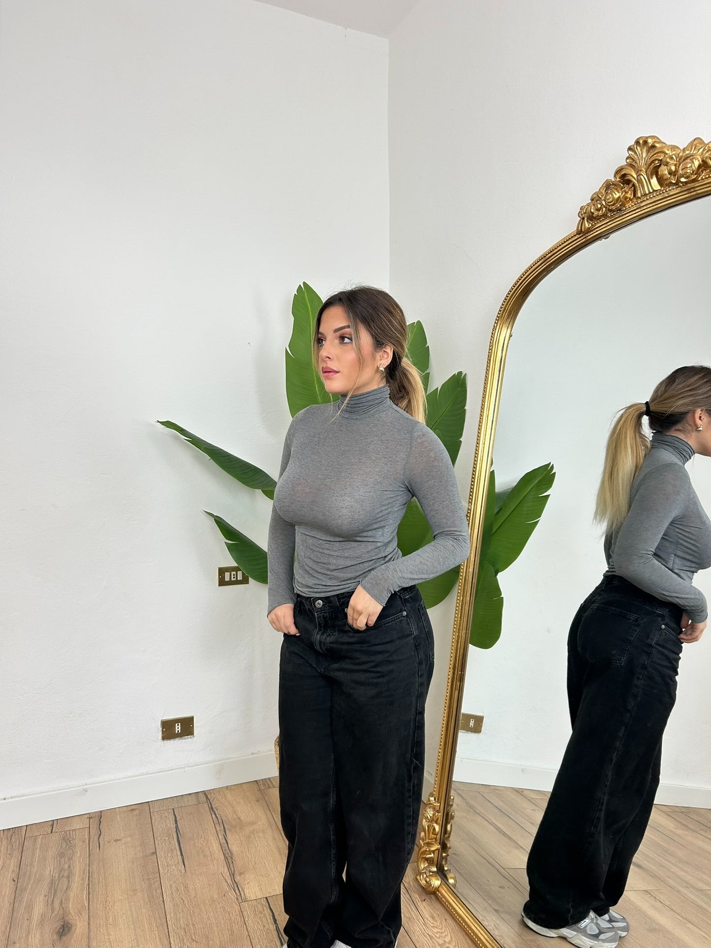 Maglia cashmere collo alto grigia