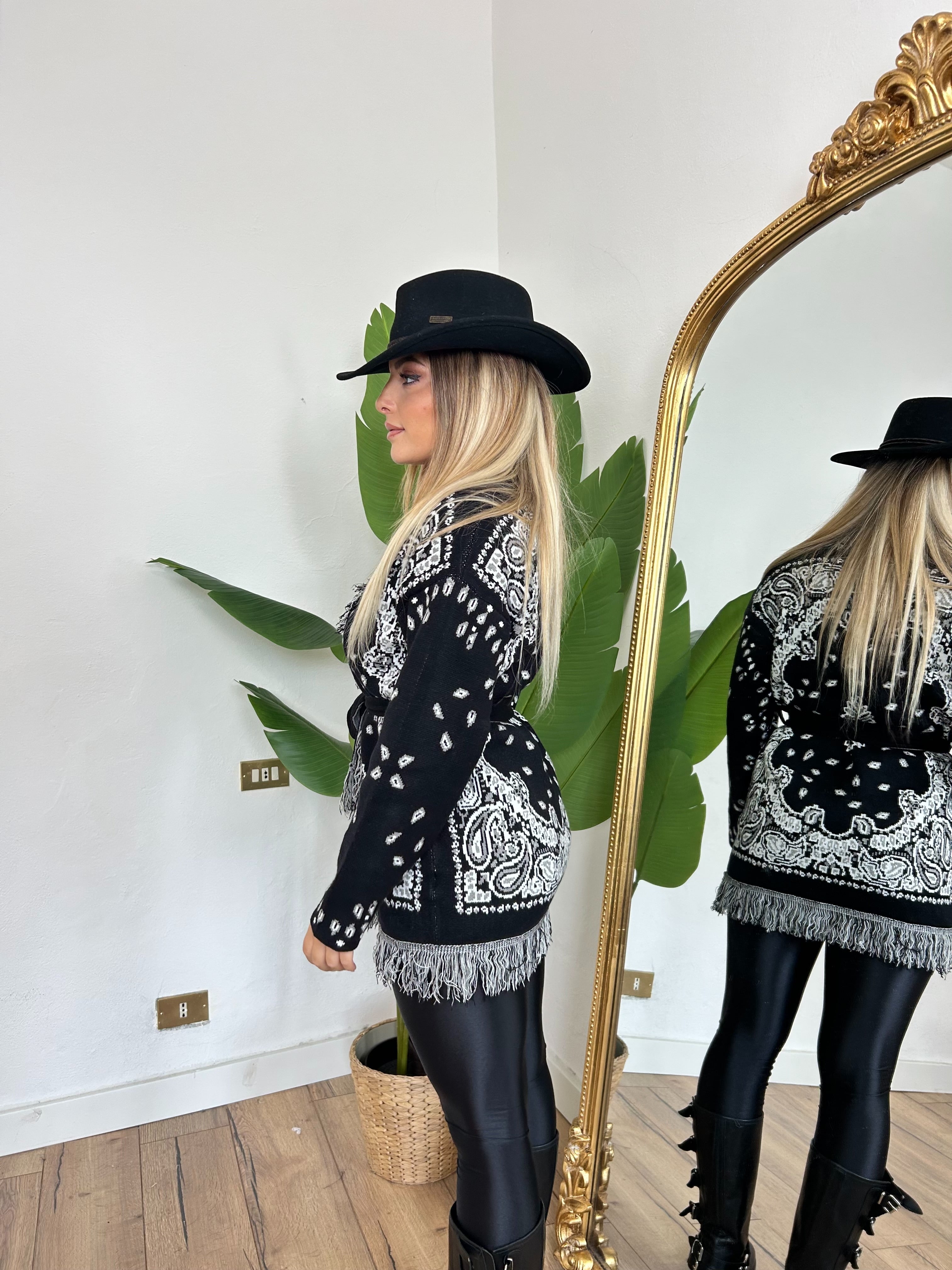 Pre order Cardigan St.Moritz nero