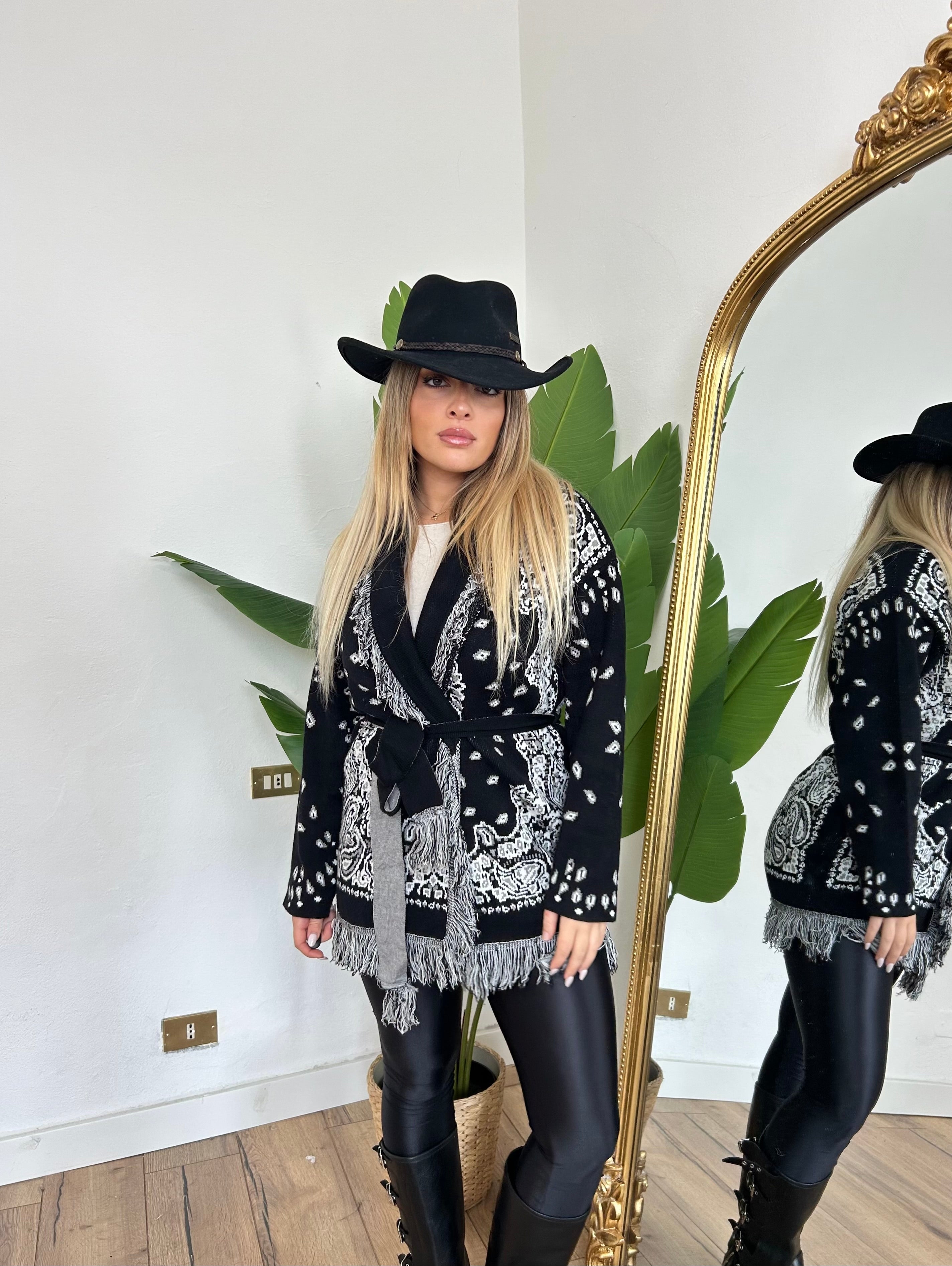 Pre order Cardigan St.Moritz nero